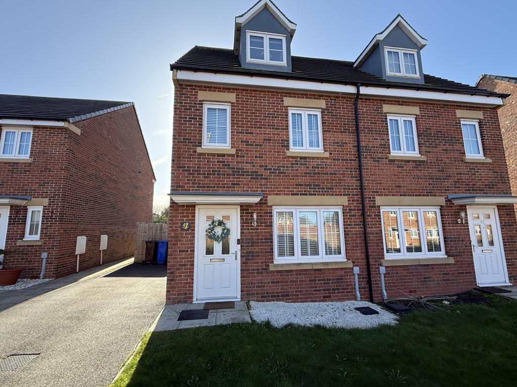 Three bedroom, semi-detached house