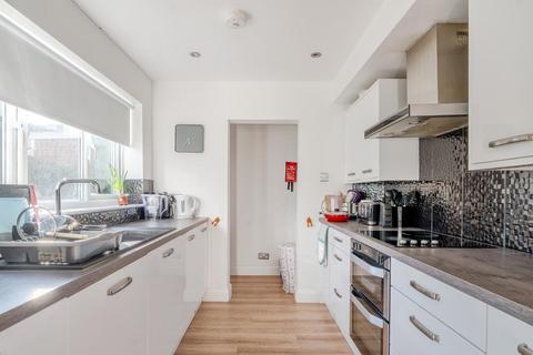 4 bedroom semi-detached house for sale, Kinross Drive,  Sunbury On Thames,  TW16