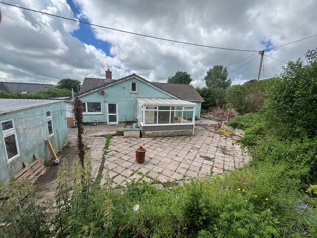 4 bedroom detached bungalow for sale