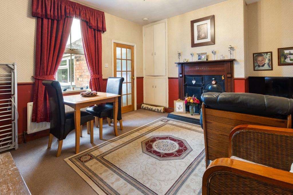 Sitting/Dining Room