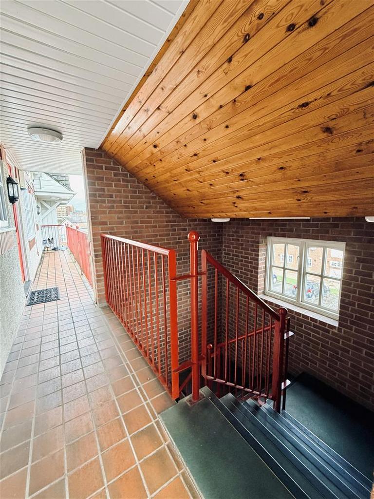 Communal Landing