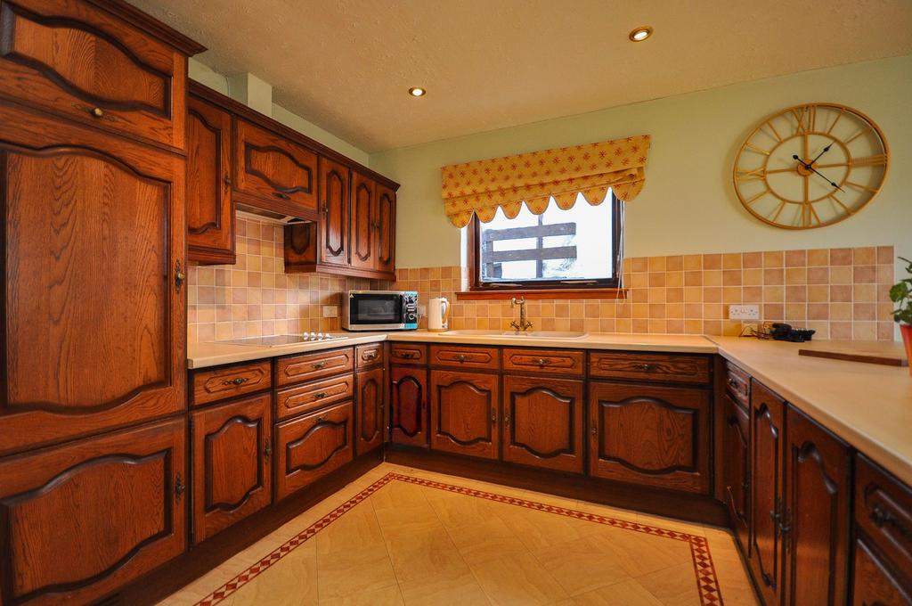 Dining kitchen
