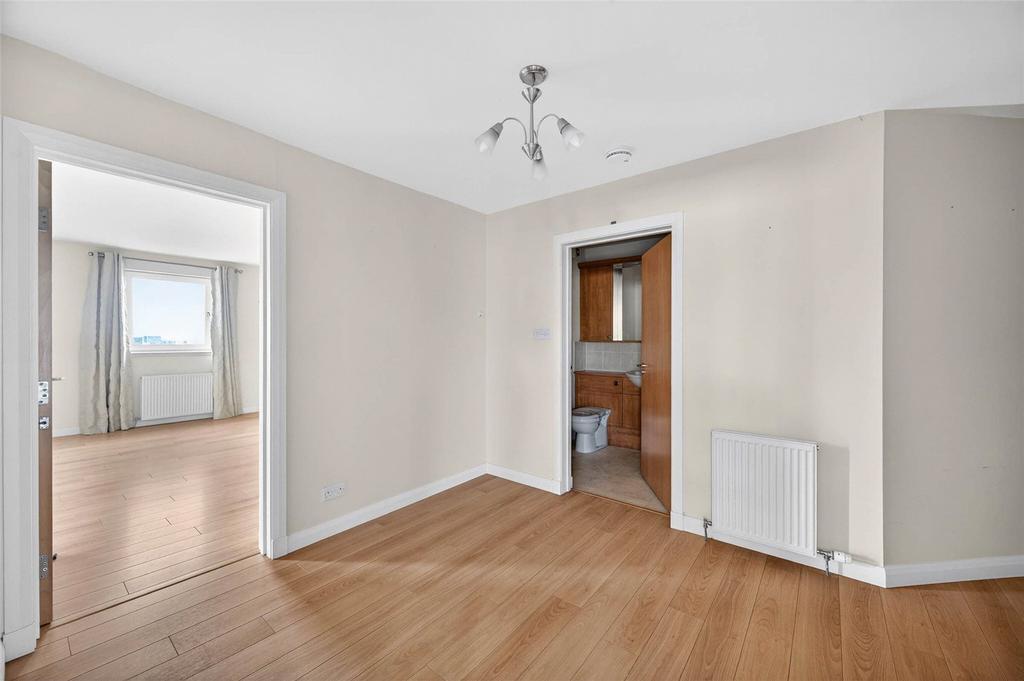 25 Rubislaw Drive 3