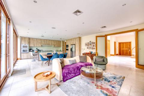 6 bedroom detached house for sale, Elm Walk, London, NW3