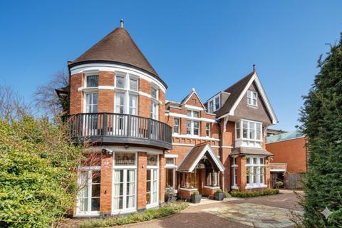Elm Walk, London, NW3