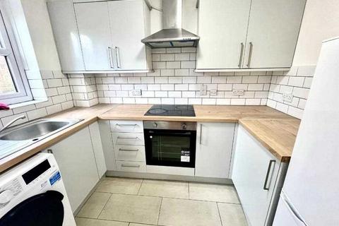 2 bedroom apartment for sale, Worcester Gardens, Slough