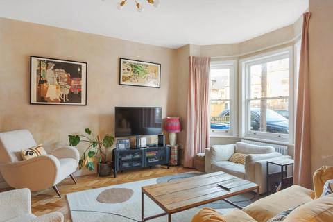 4 bedroom terraced house for sale, Solway Road, London SE22