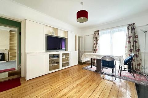 undefined, Addison Avenue, Hounslow TW3