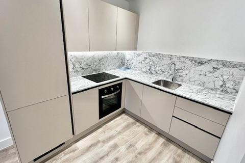 1 bedroom flat to rent, Gale Street, Dagenham, RM9