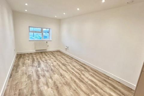 1 bedroom flat to rent, Gale Street, Dagenham, RM9