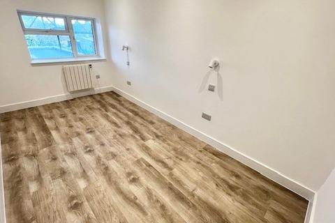 1 bedroom flat to rent, Gale Street, Dagenham, RM9