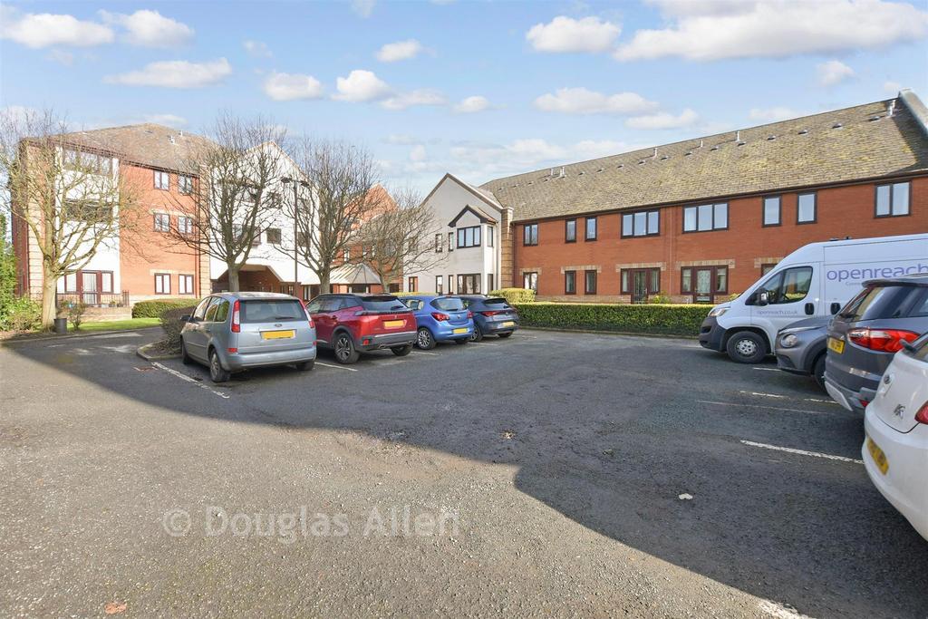 Driveway/Parking
