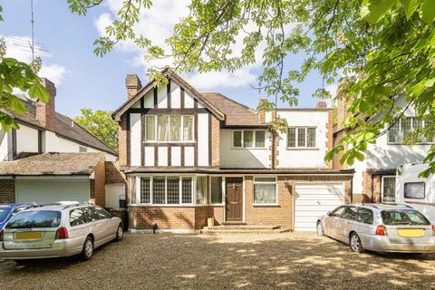 The Avenue, Sunbury-On-Thames TW16
