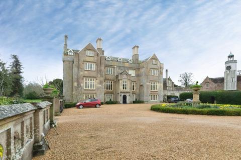 3 bedroom apartment for sale, Hurn Court Lane, Christchurch BH23