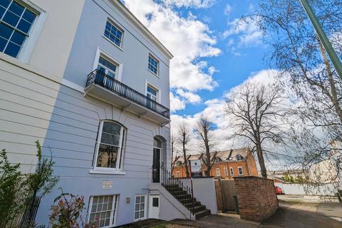 Clarence Square, Cheltenham