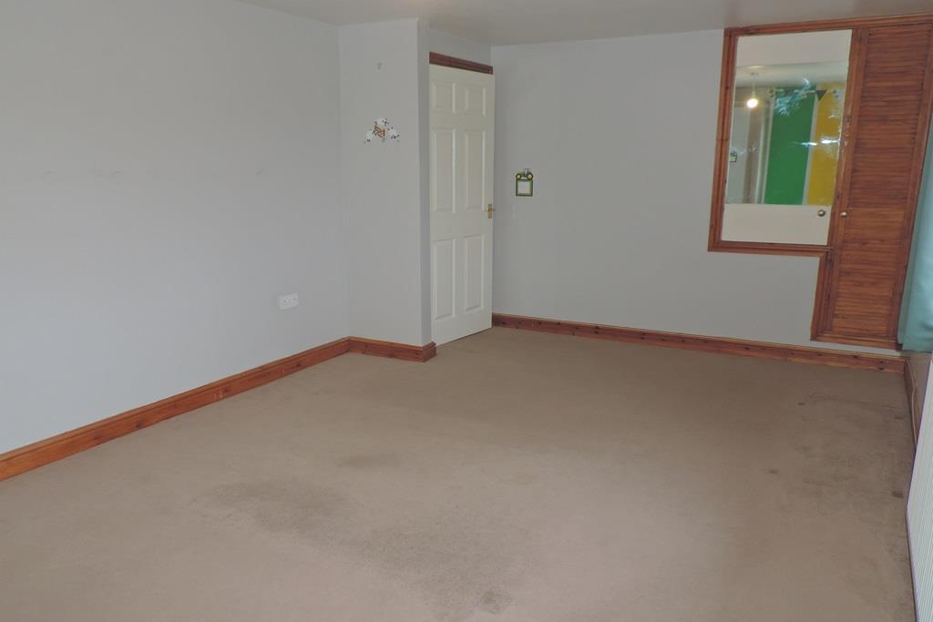 Front bedroom.jpg