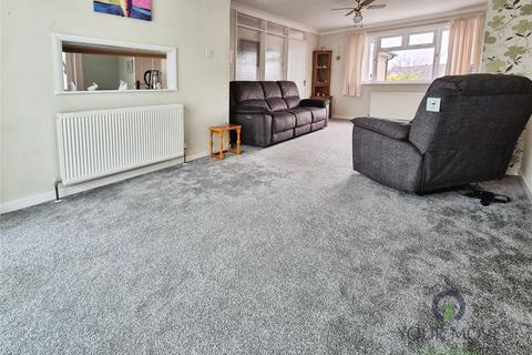 2 bedroom bungalow for sale, Stanmer Drive, East Sussex BN22