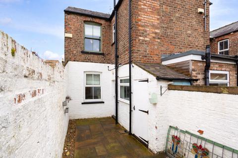 2 bedroom end of terrace house for sale, Park Lane, York YO24