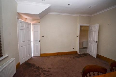 3 bedroom terraced house for sale, Warwick Street, Heaton