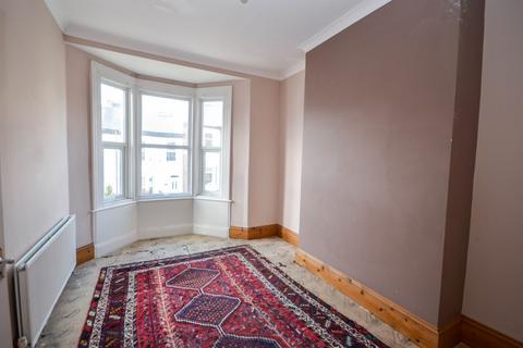3 bedroom terraced house for sale, Warwick Street, Heaton