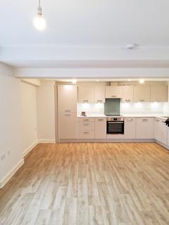2 bedroom apartment to rent, Green Lane, Shepperton, TW17