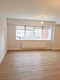 2 bedroom apartment to rent, Green Lane, Shepperton, TW17
