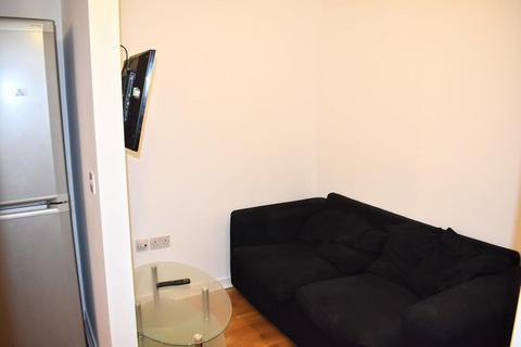 1 bedroom flat to rent, High Street North, London E12