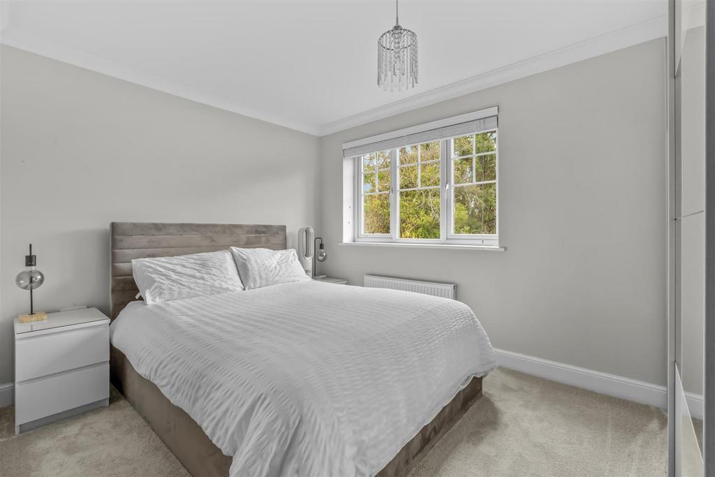 Flat 3, Ridgeway Heights, Ridge Way, HP13 5 BE-1.jp