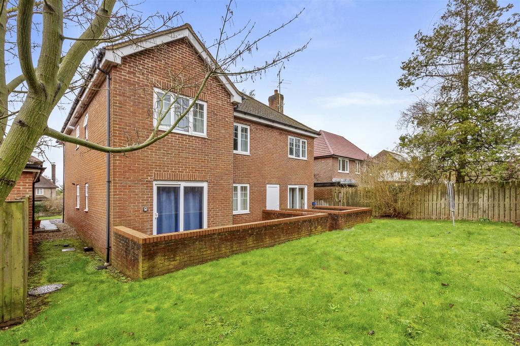 Flat 3, Ridgeway Heights, Ridge Way, HP13 5 BE-10.j