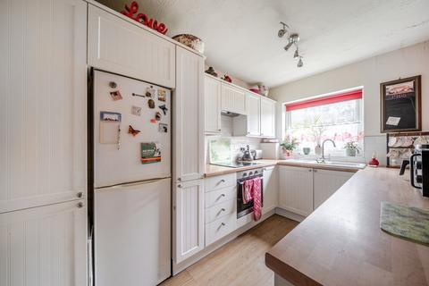 2 bedroom flat for sale, Waldegrave Park, Strawberry Hill, TW1