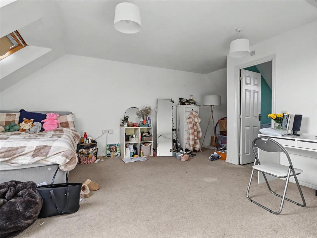 Principal bedroom