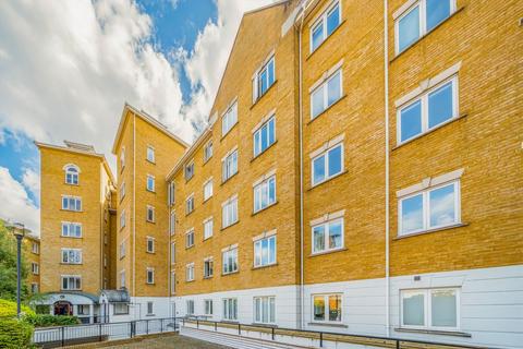 2 bedroom flat to rent, Island Row, London E14