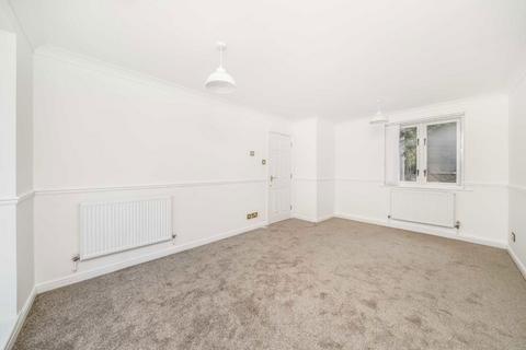 2 bedroom flat to rent, Island Row, London E14