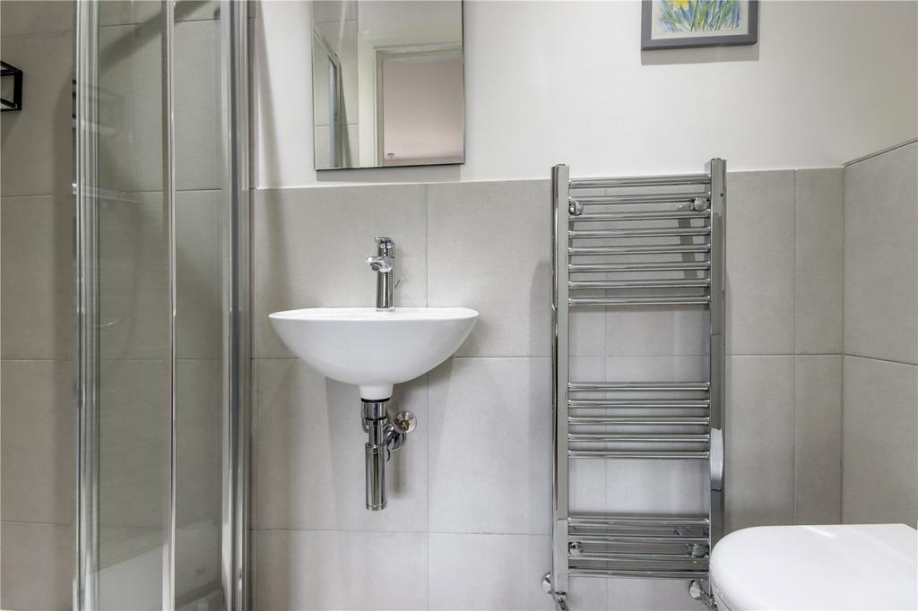 En Suite Shower Rm