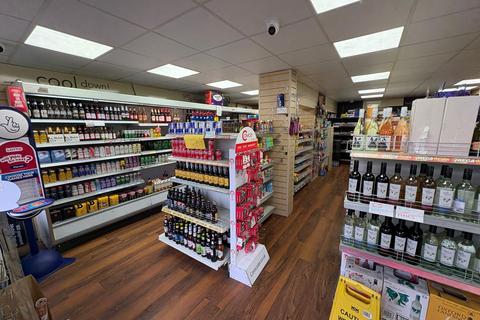 Convenience store to rent, 1 Eastfield Rd Slough SL1 4SP