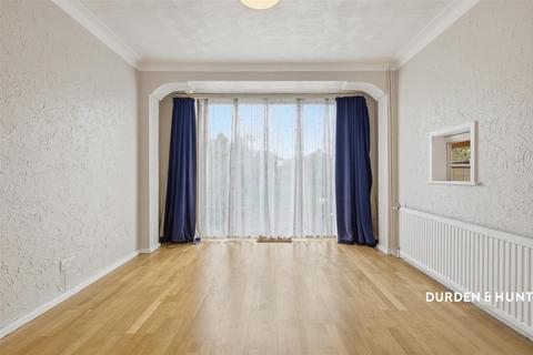 3 bedroom semi-detached house for sale, Rise Park Boulevard, Romford, RM1