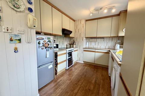 3 bedroom detached bungalow for sale, Cliffe House Avenue, Leeds