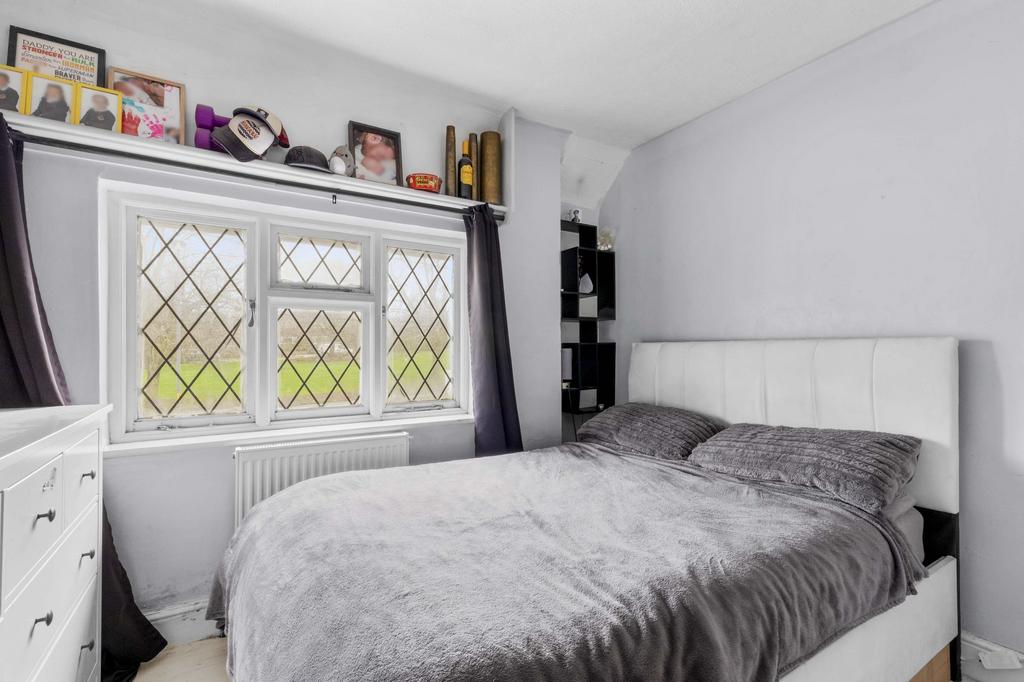 118 Little Marlow Rd, SL7 1 HG (LOW RES)-3