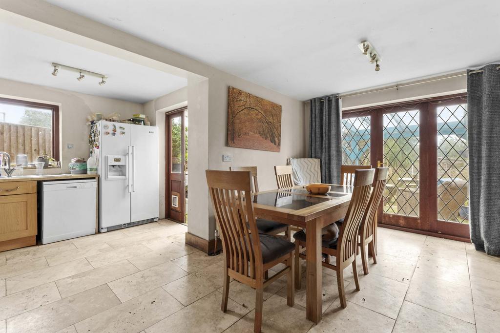 118 Little Marlow Rd, SL7 1 HG (LOW RES)-9