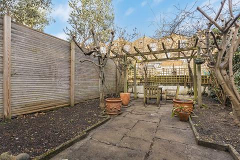 4 bedroom house for sale, Caedmon Road, Islington, London, N7