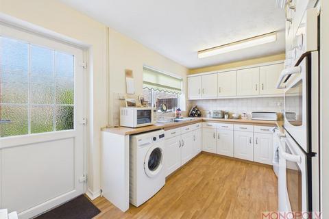 3 bedroom detached house for sale, Heol Llawhaden, Wrexham