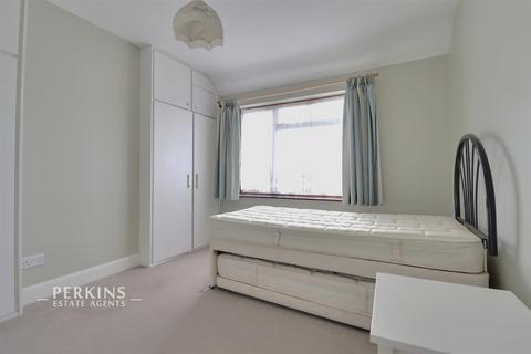 undefined, Greenford, UB6