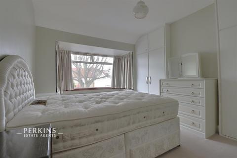undefined, Greenford, UB6
