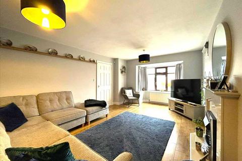 4 bedroom detached house for sale, West Street, Hibaldstow, HIBALDSTOW