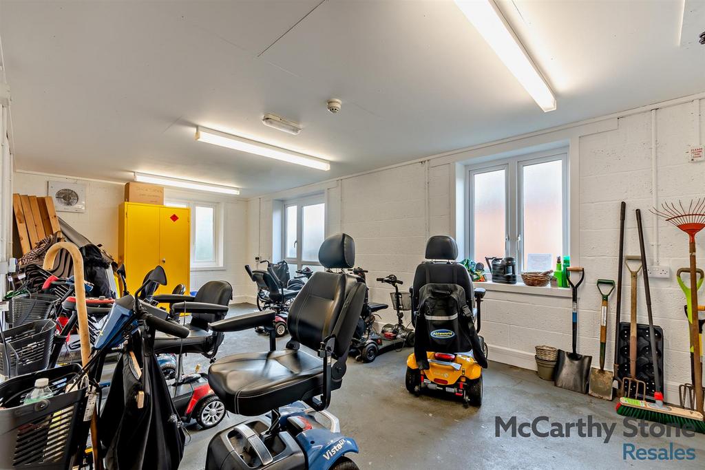 8680401-interior18-800.jpg