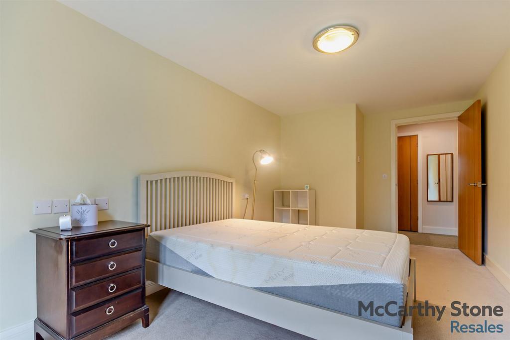 8680401-interior06-800.jpg