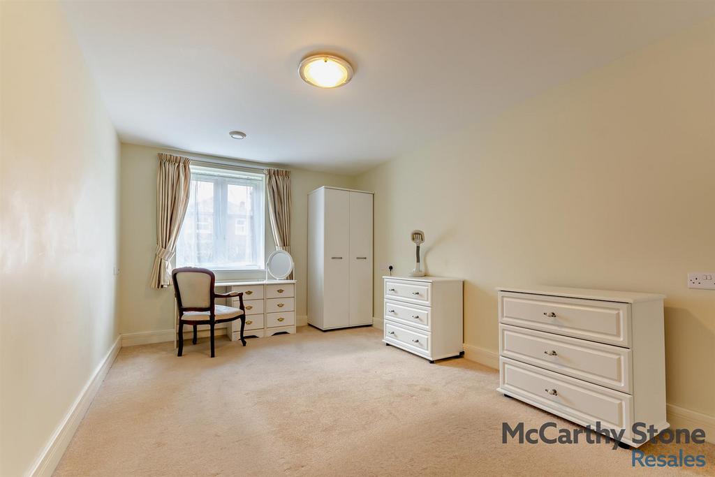 8680401-interior02-800.jpg