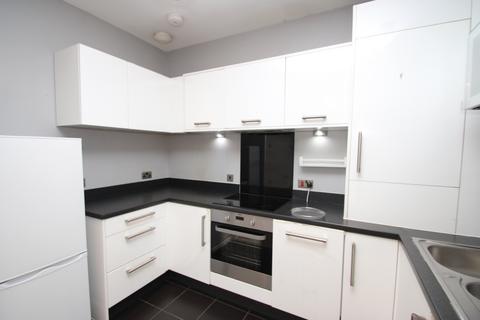 2 bedroom apartment to rent, Watson Place, London, SE25