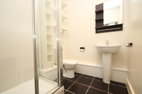 2 bedroom apartment to rent, Watson Place, London, SE25