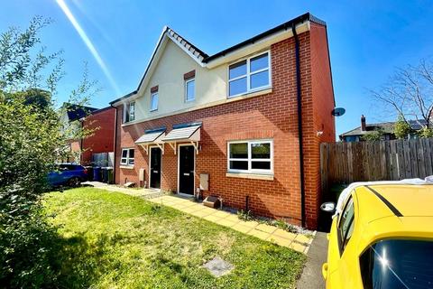 Woodpecker Road, Manchester, M21